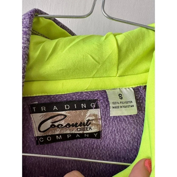 Trading Company Coconut Creek Kid’s size small Ariel sweater - Picture 6 of 8